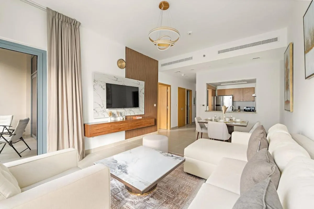 First Class 1Br Burj Views & Classy Comfort Dubaj